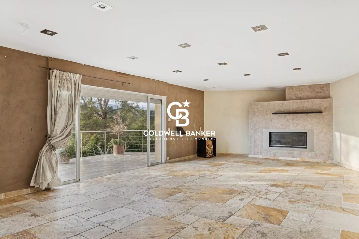 Maison de luxe à vendre à Roquefort-les-Pins, 2 150 000 €, Photo 2