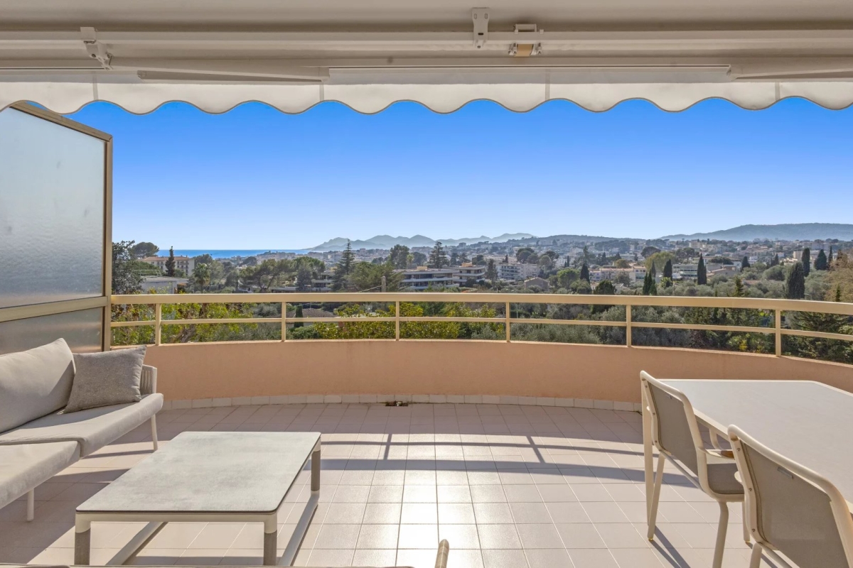 Luxury Apartment for sale in Le Cannet, 740 000 €, Photo 3