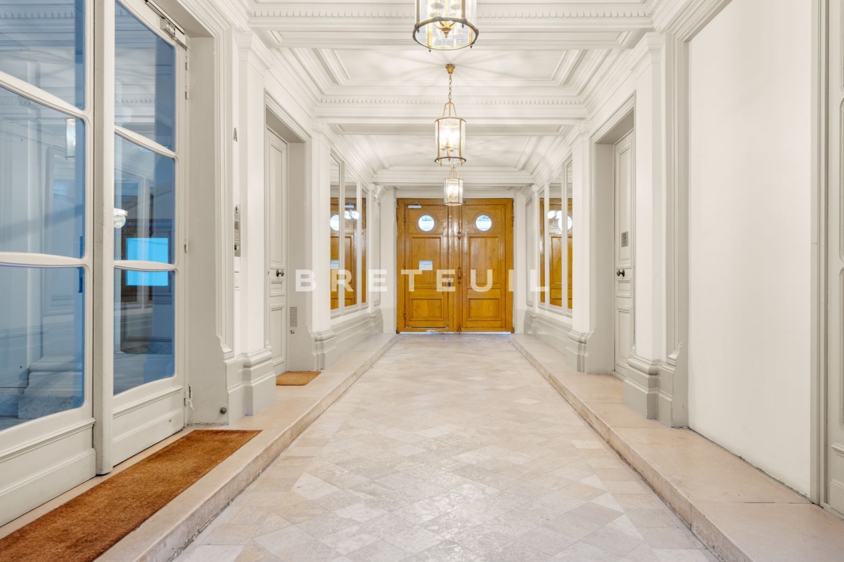 Appartement de luxe à vendre à Paris 8ème, 950 000 €, Photo 2