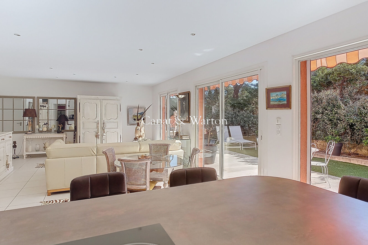 Maison de luxe à vendre à Fréjus, 667 000 €, Photo 3