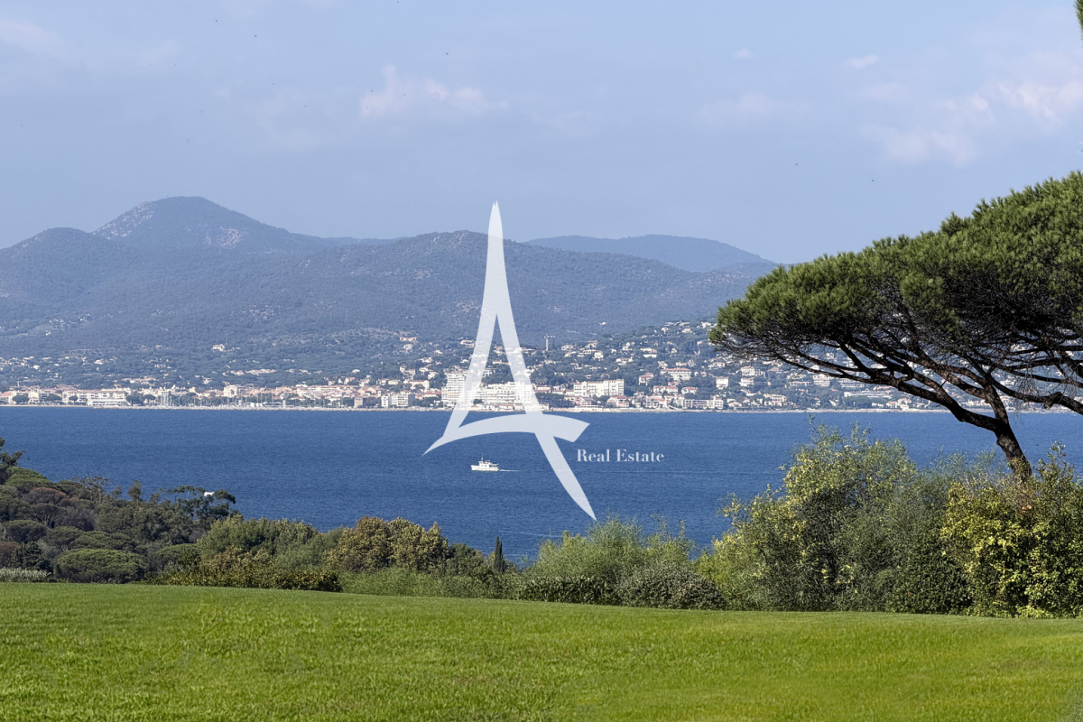 Luxury House for sale in Saint-Tropez, 42 000 000 €, Photo 1