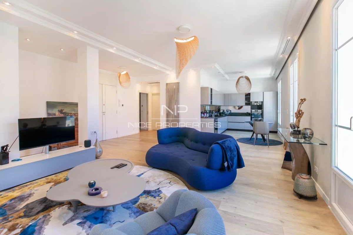 Luxury Apartment for sale in Nice, 865 000 €, Photo 1