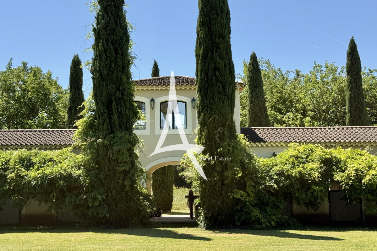 Luxury House for sale in Eygalières, 2 597 000 €, Photo 3