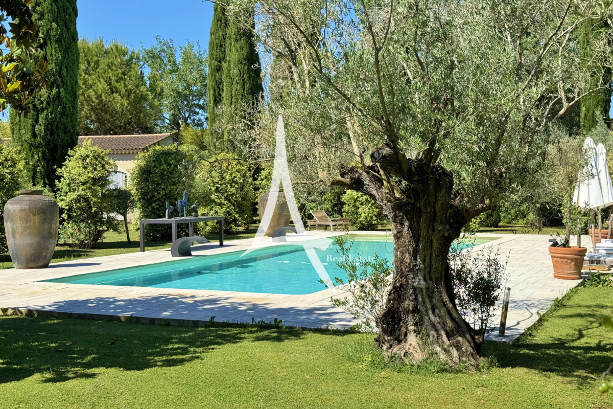 Luxury House for sale in Eygalières, 2 597 000 €, Photo 4