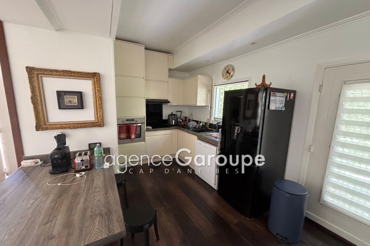 Maison de luxe à vendre à Cap d'Antibes, 2 300 000 €, Photo 4