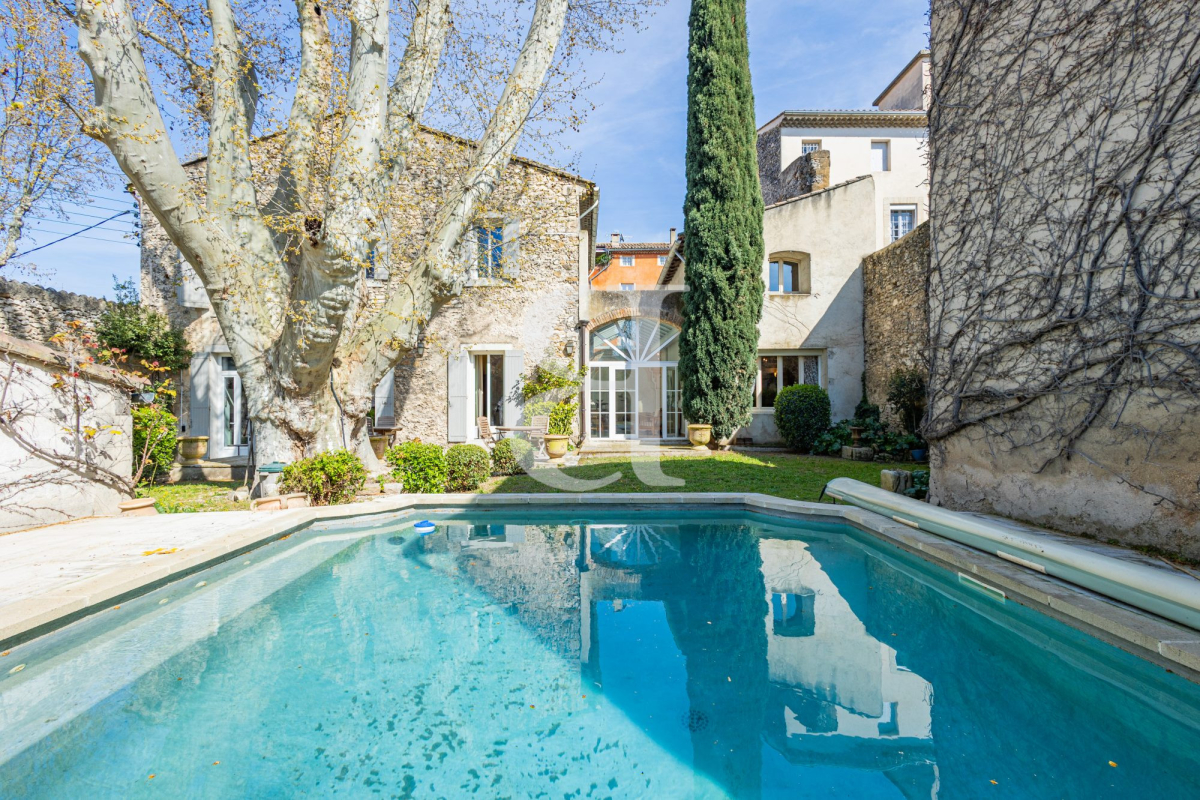 Maison de luxe à vendre à Carpentras, 650 000 €, Photo 1