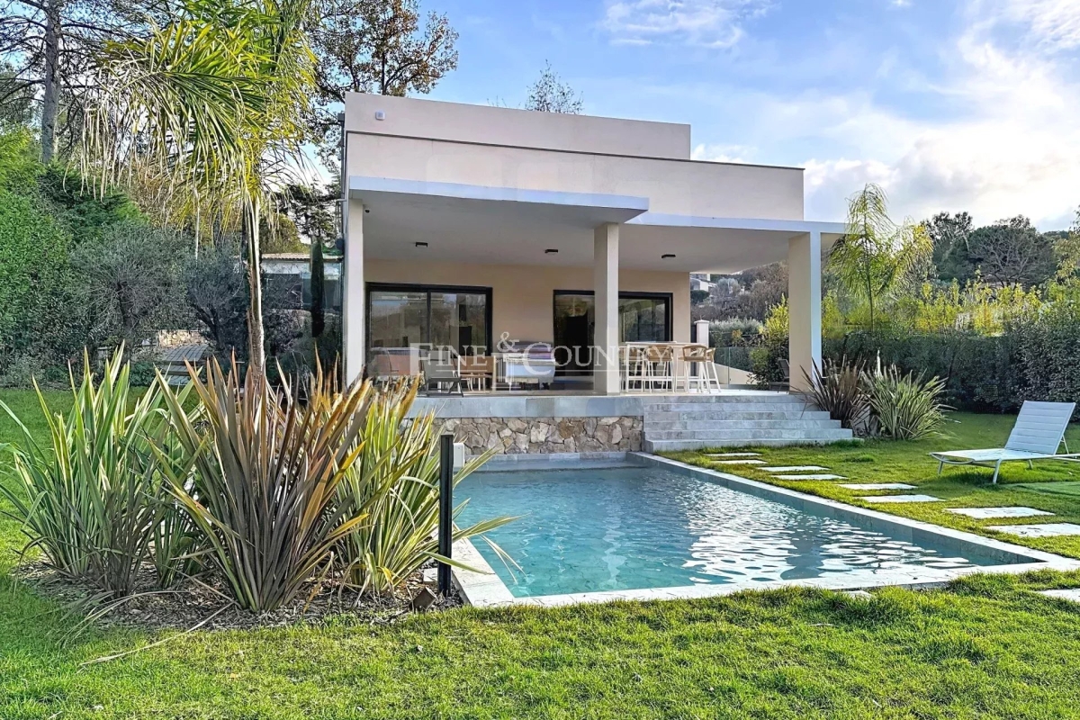 Luxury House for sale in Valbonne, 2 100 000 €, Photo 1