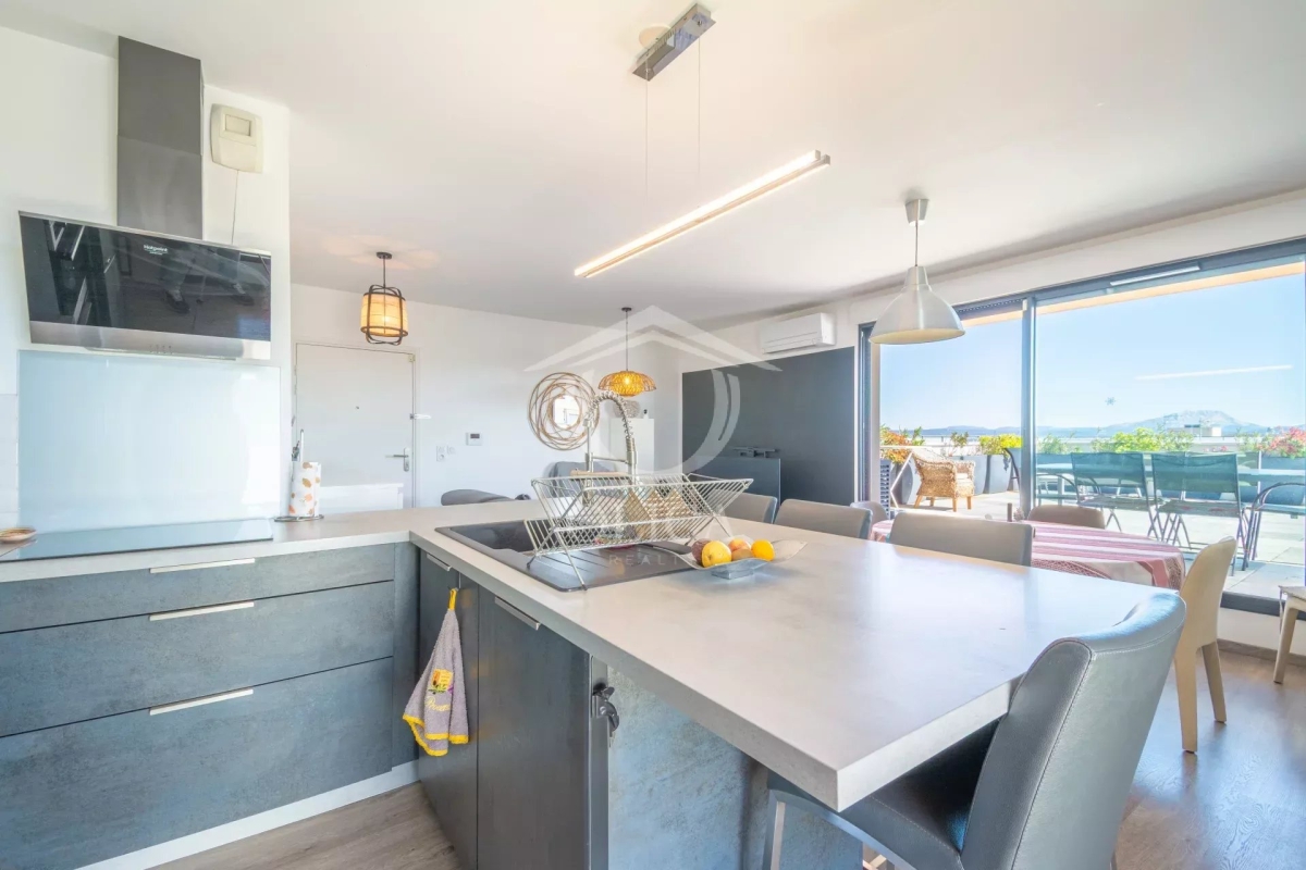 Luxury Apartment for sale in Aix-en-Provence, 530 000 €, Photo 5