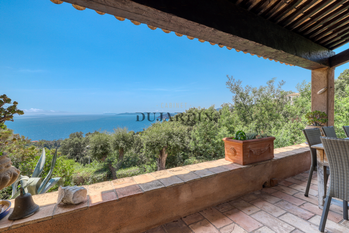 Luxury House for sale in Rayol Canadel sur Mer, 1 680 000 €, Photo 1