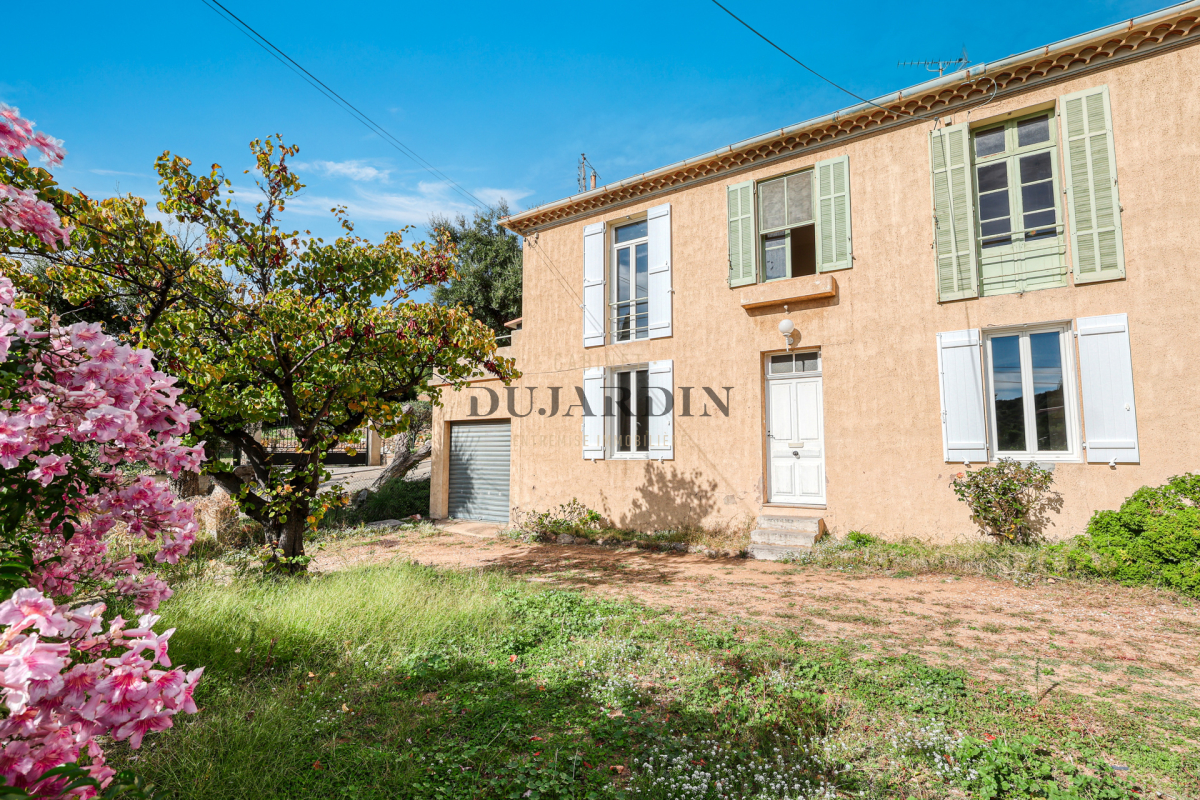 Maison de luxe à vendre à Le Lavandou, 1 100 000 €, Photo 1