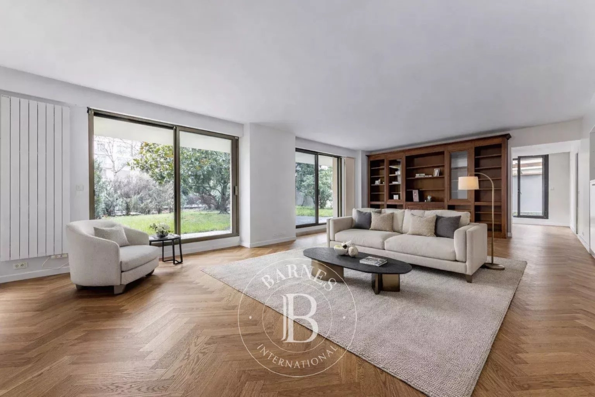 Luxury Apartment for sale in Neuilly-sur-Seine, 2 350 000 €, Photo 1