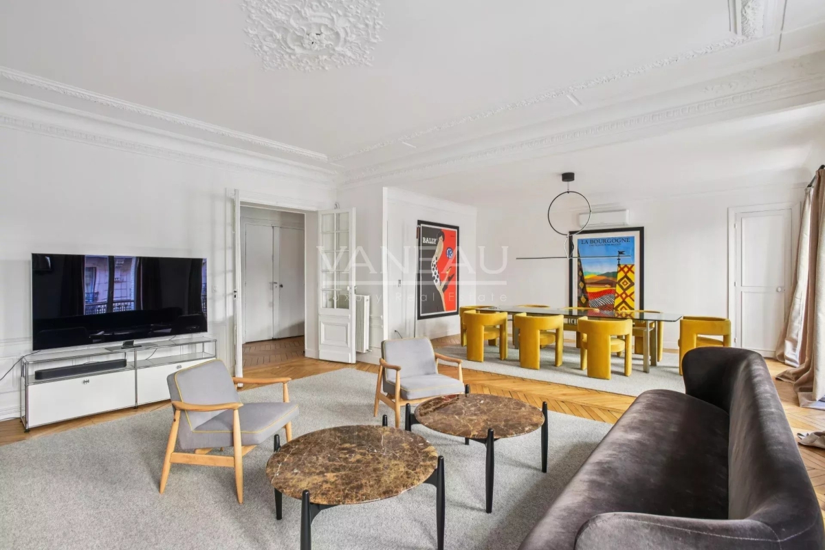 Luxury Apartment for sale in Paris 8Ème, 2 070 000 €, Photo 1