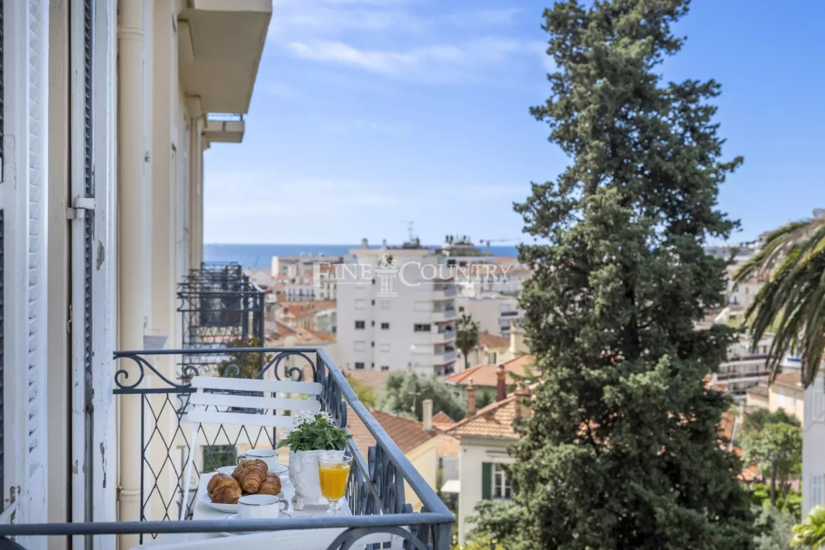 Luxury Apartment for sale in Cannes, 849 000 €, Photo 1