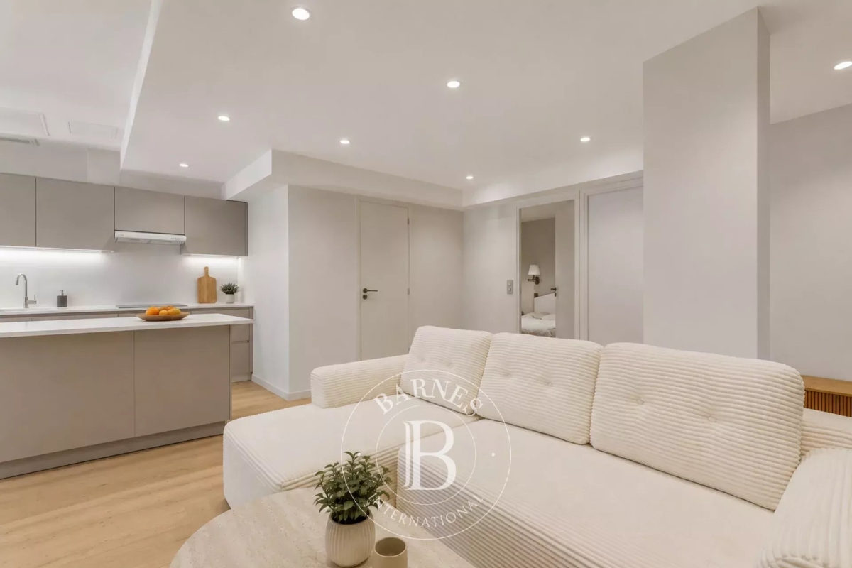Luxury Apartment for sale in Saint-Tropez, 630 000 €, Photo 1
