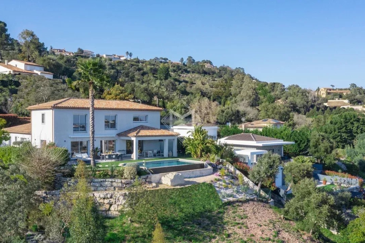 Luxury House for sale in Les Adrets de l'Esterel, 1 950 000 €, Photo 1