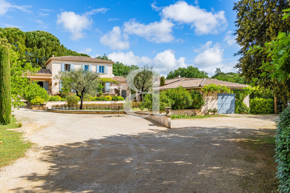 Maison de luxe à vendre à Suze-la-Rousse, 745 000 €, Photo 2