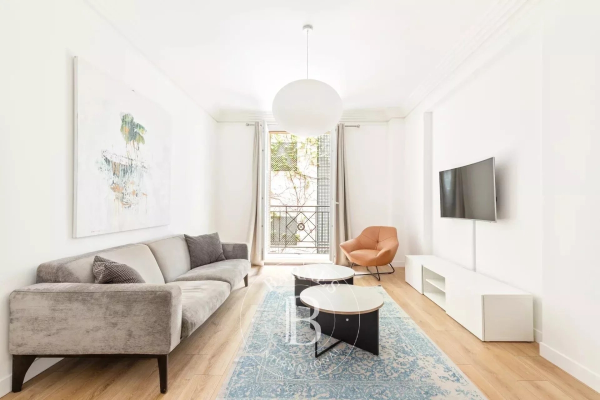Appartement de luxe à vendre à Paris 8ème, 1 050 000 €, Photo 2