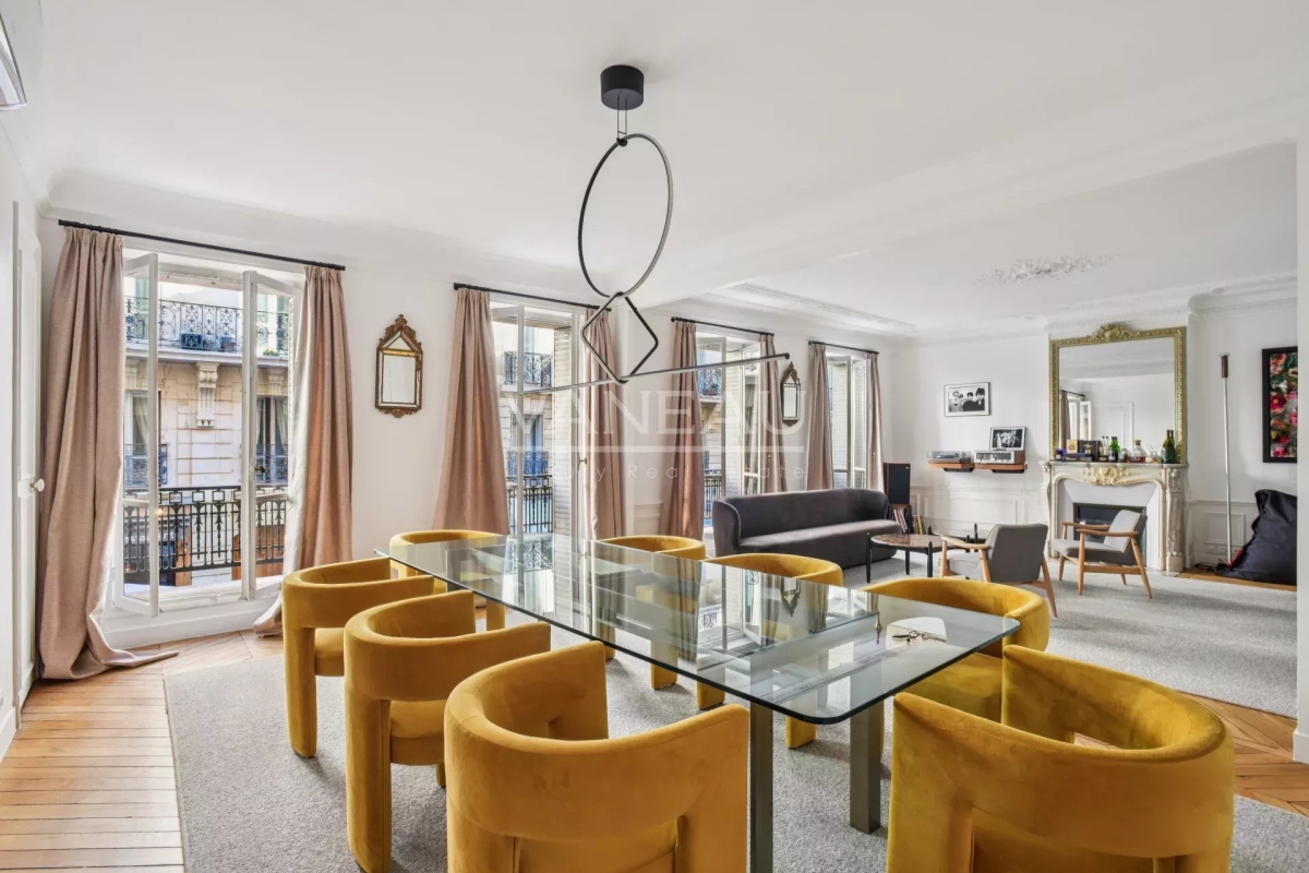 Luxury Apartment for sale in Paris 8Ème, 2 070 000 €, Photo 3