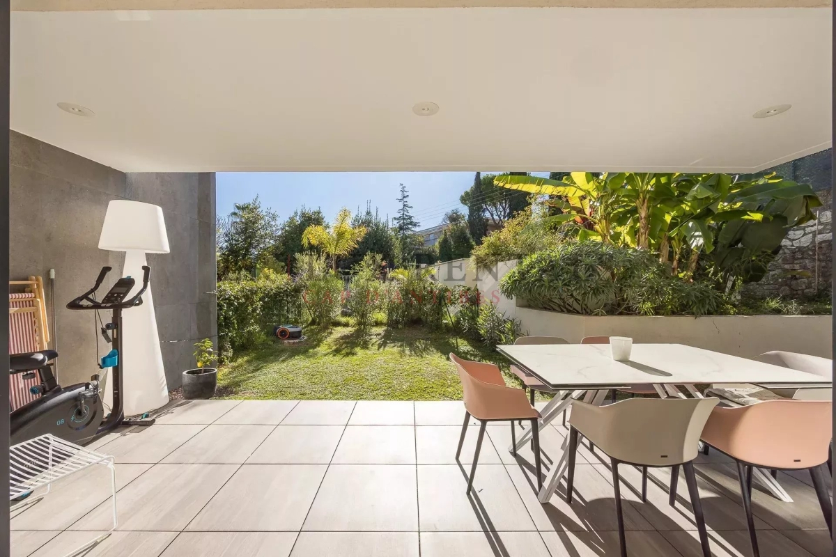 Luxury Apartment for sale in Antibes, 1 065 000 €, Photo 5