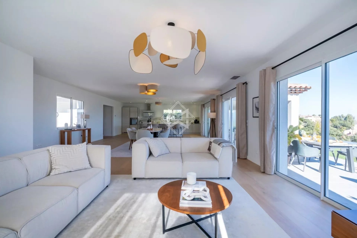 Luxury House for sale in Les Adrets de l'Esterel, 1 950 000 €, Photo 6