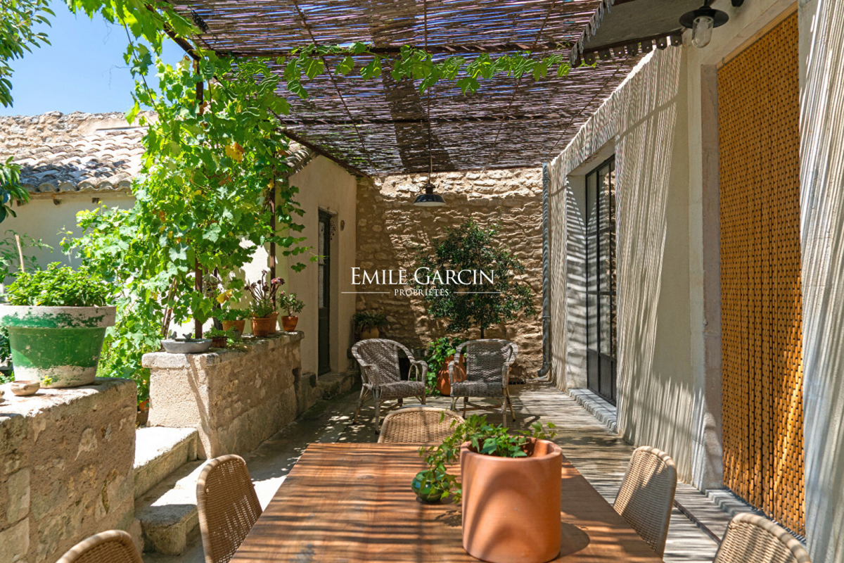 Maison de luxe à vendre à Saint-Rémy-de-Provence, 1 270 000 €, Photo 1