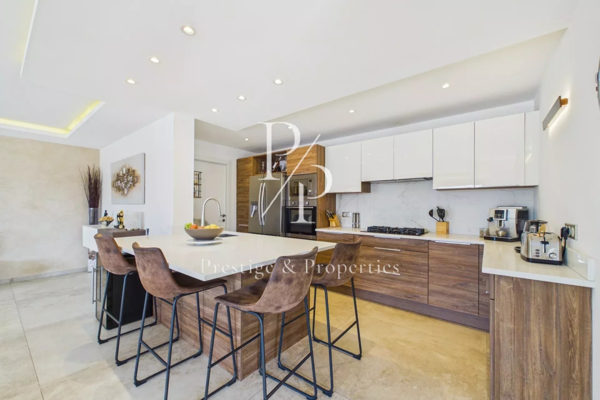Luxury House for sale in Cannes, 2 200 000 €, Photo 7