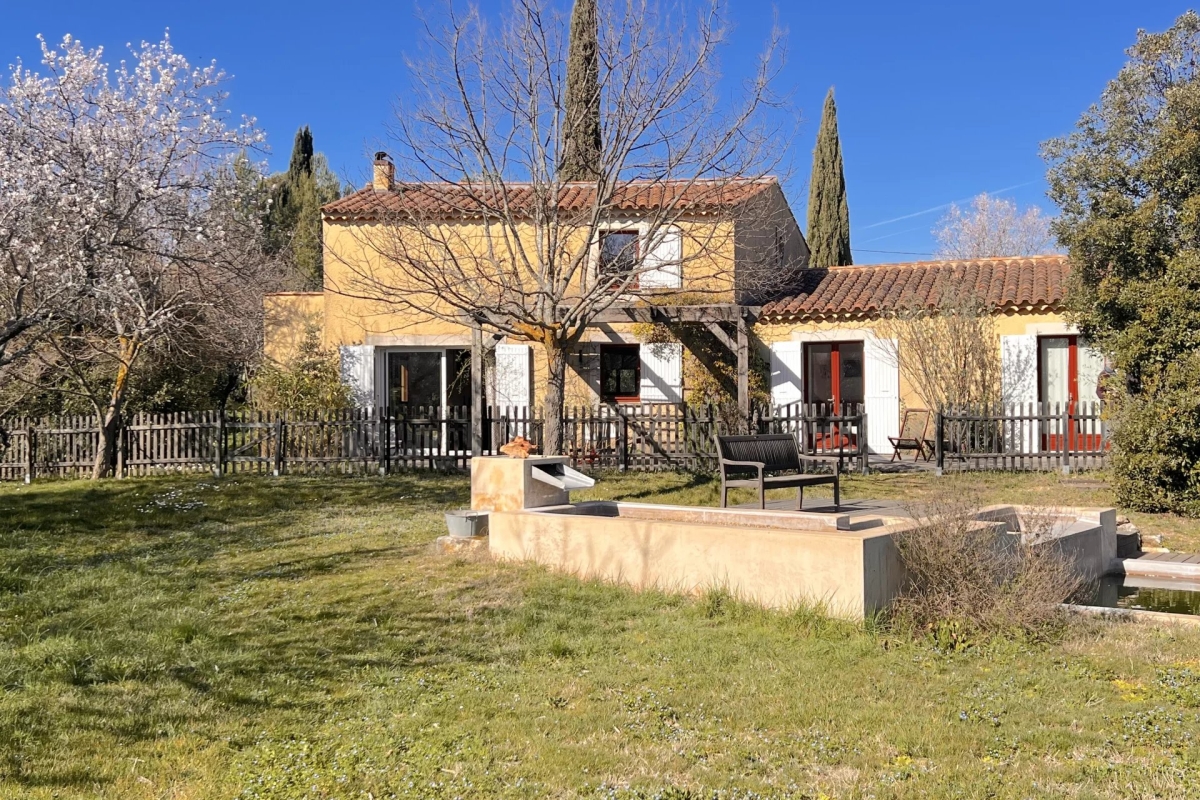 Maison de luxe à vendre à Lacoste, 650 000 €, Photo 2