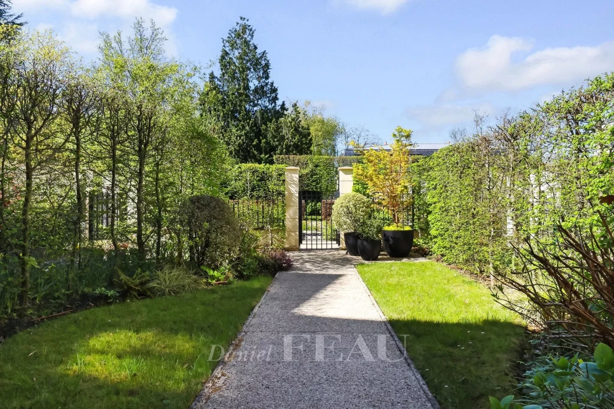 Maison de luxe à vendre à Versailles, 1 635 000 €, Photo 2