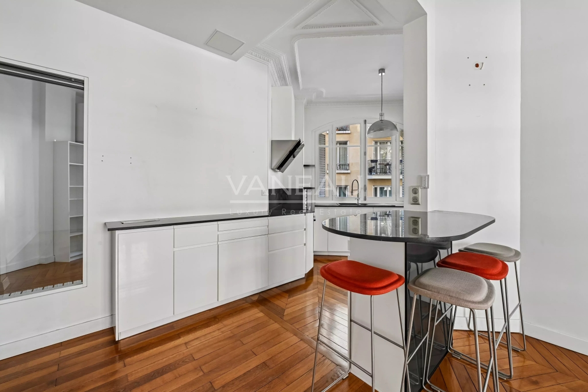 Luxury Apartment for sale in Paris 16Ème, 1 750 000 €, Photo 5