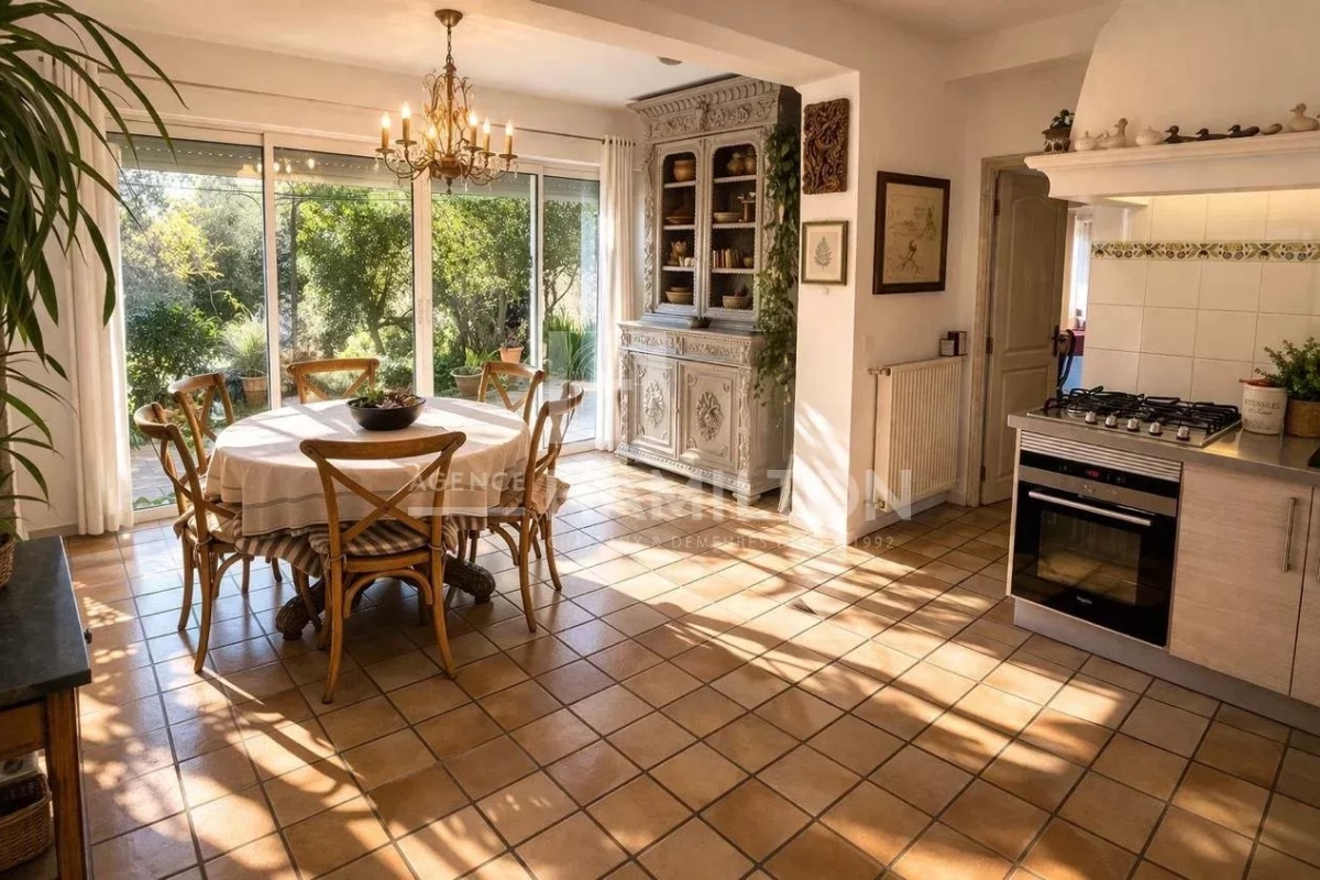 Luxury House for sale in Le Rouret, 800 000 €, Photo 6