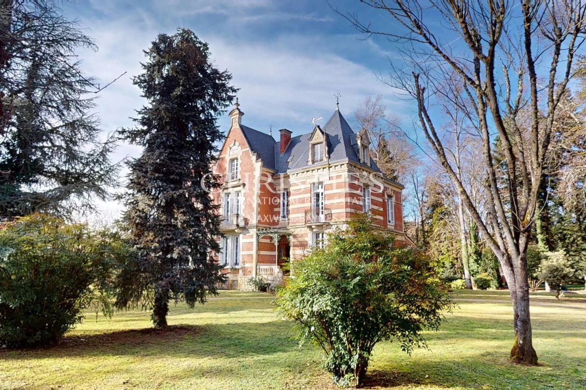 Luxury House for sale in Souillac, 1 186 000 €, Photo 1