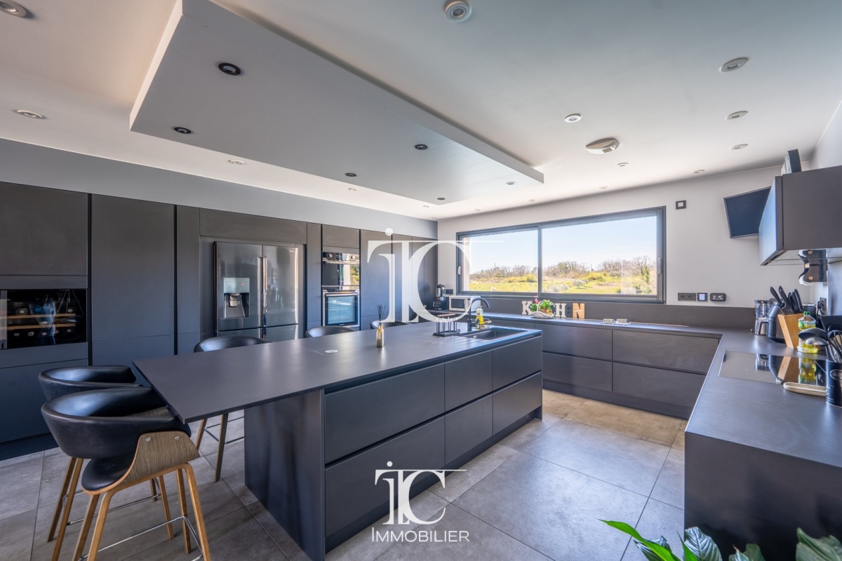 Maison de luxe à vendre à Vinezac, 790 000 €, Photo 6