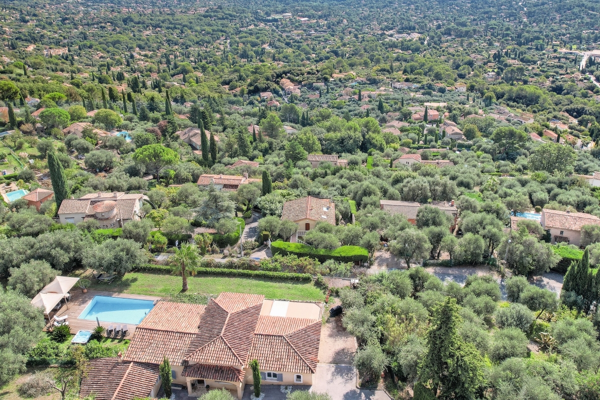 Maison de luxe à vendre à Le Tignet, 1 060 000 €, Photo 1
