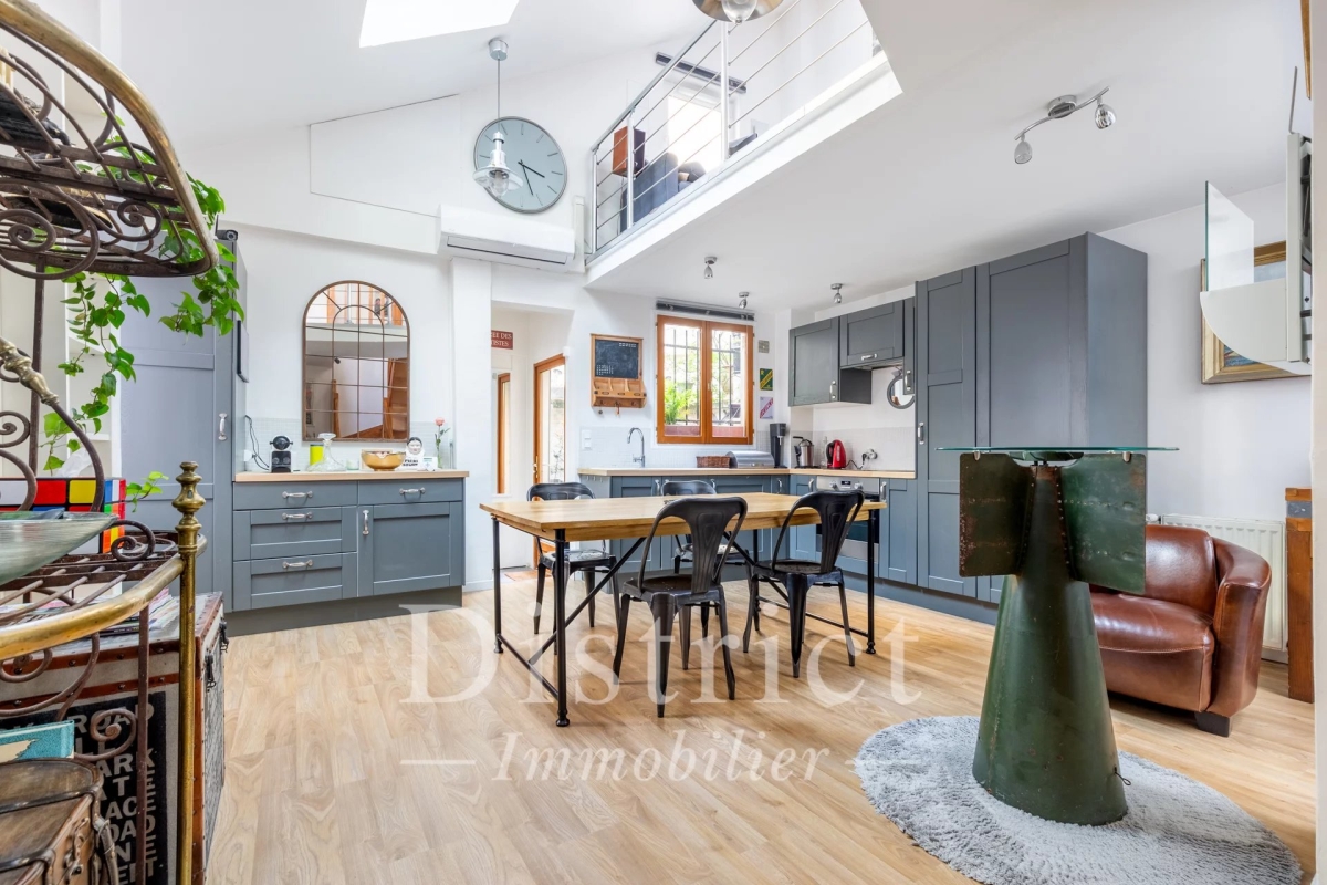 Luxury Apartment for sale in Paris 11ème, 1 090 000 €, Photo 1
