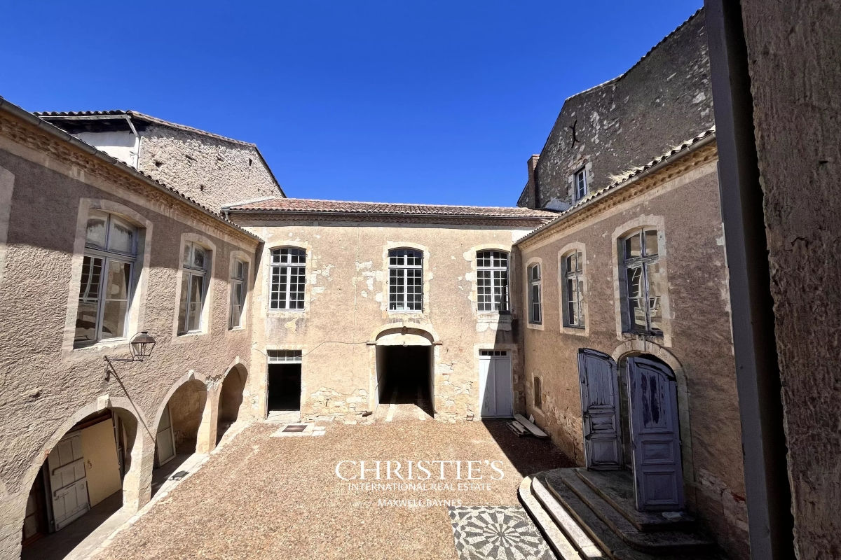 Luxury House for sale in Lectoure, 1 900 000 €, Photo 1