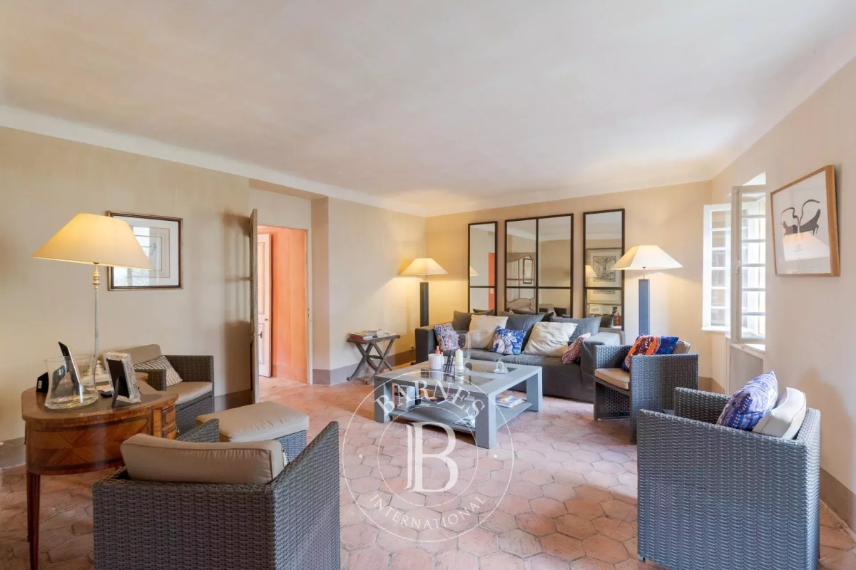 Maison de luxe à vendre à Grasse, 1 400 000 €, Photo 3