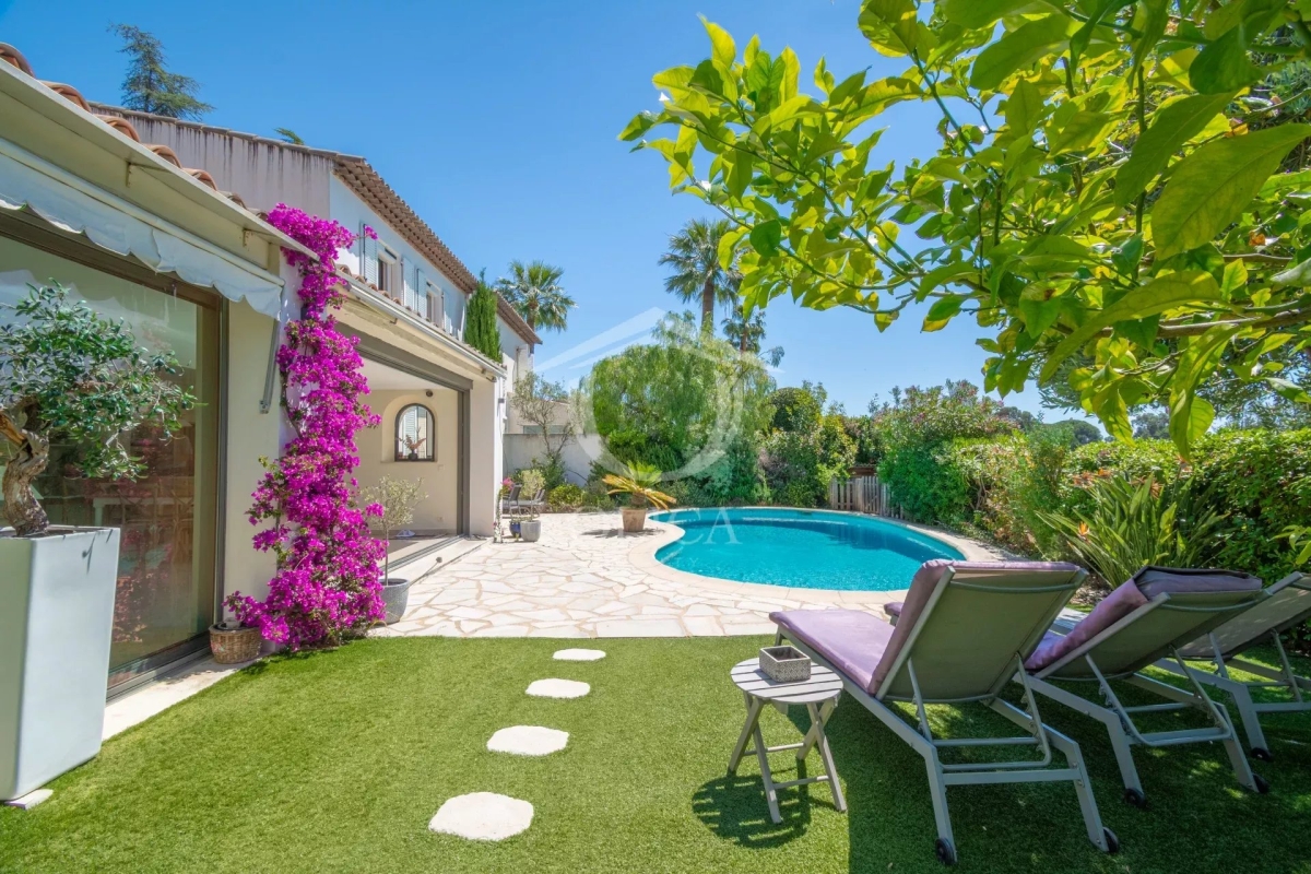 Maison de luxe à vendre à Villeneuve-Loubet, 1 890 000 €, Photo 2