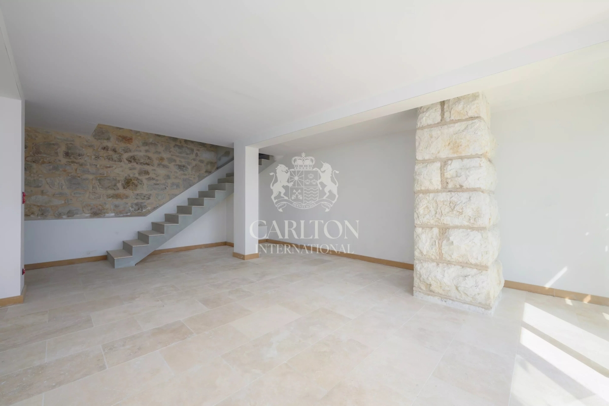 Luxury Apartment for sale in Grasse, 865 000 €, Photo 3