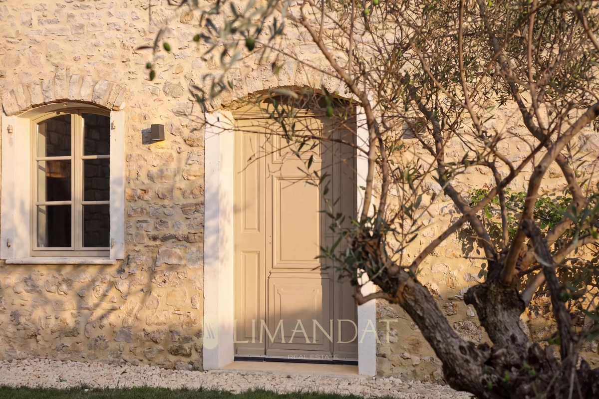 Maison de luxe à vendre à Antibes, 2 250 000 €, Photo 3