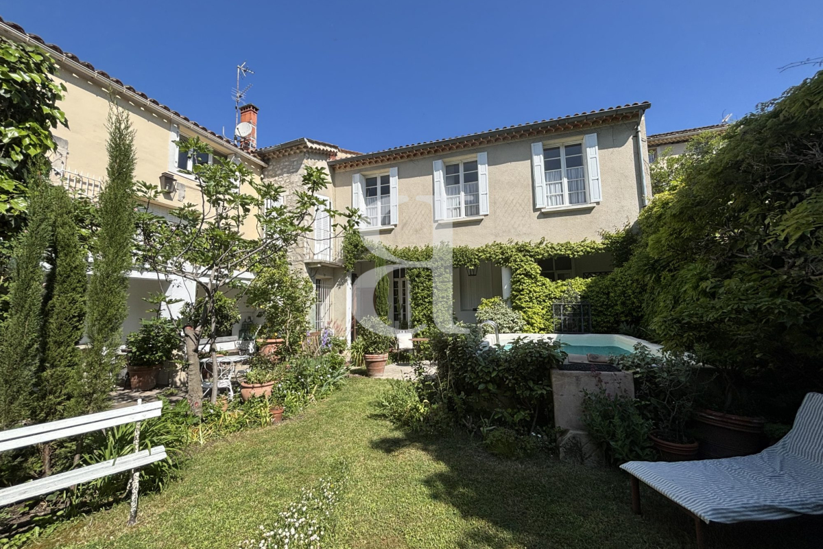 Maison de luxe à vendre à Vaison-la-Romaine, 749 000 €, Photo 1