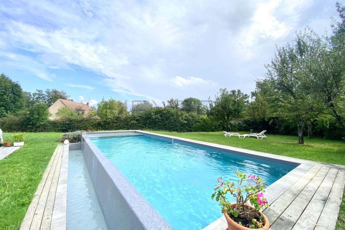 Maison de luxe à vendre à Montfort-l'Amaury, 686 000 €, Photo 2
