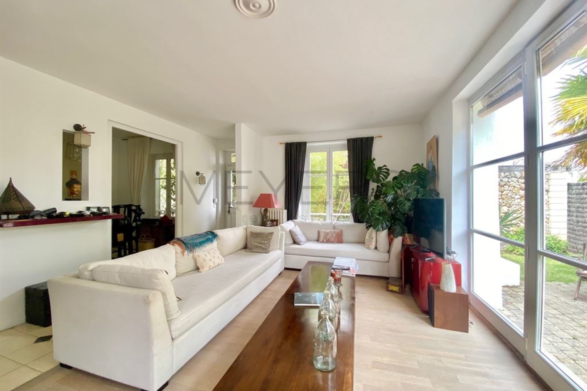 Maison de luxe à vendre à Montfort-l'Amaury, 649 000 €, Photo 4
