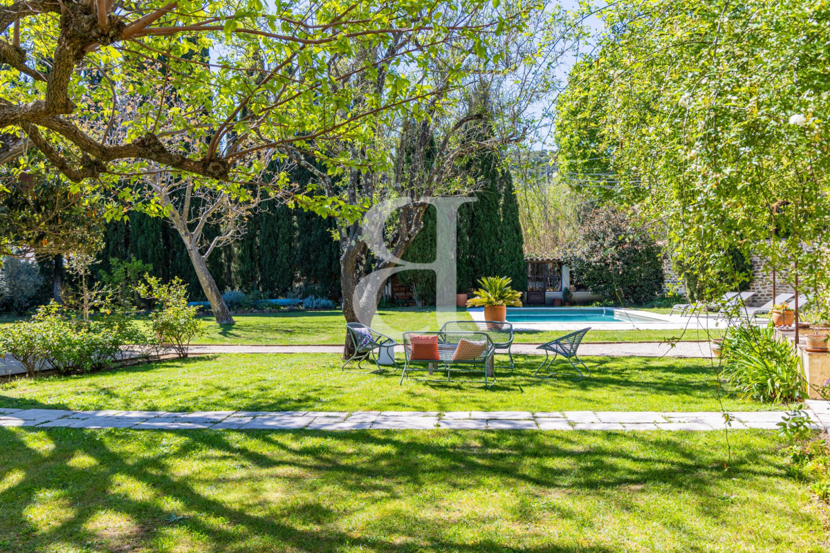 Luxury House for sale in Sainte-Cécile-les-Vignes, 775 000 €, Photo 6