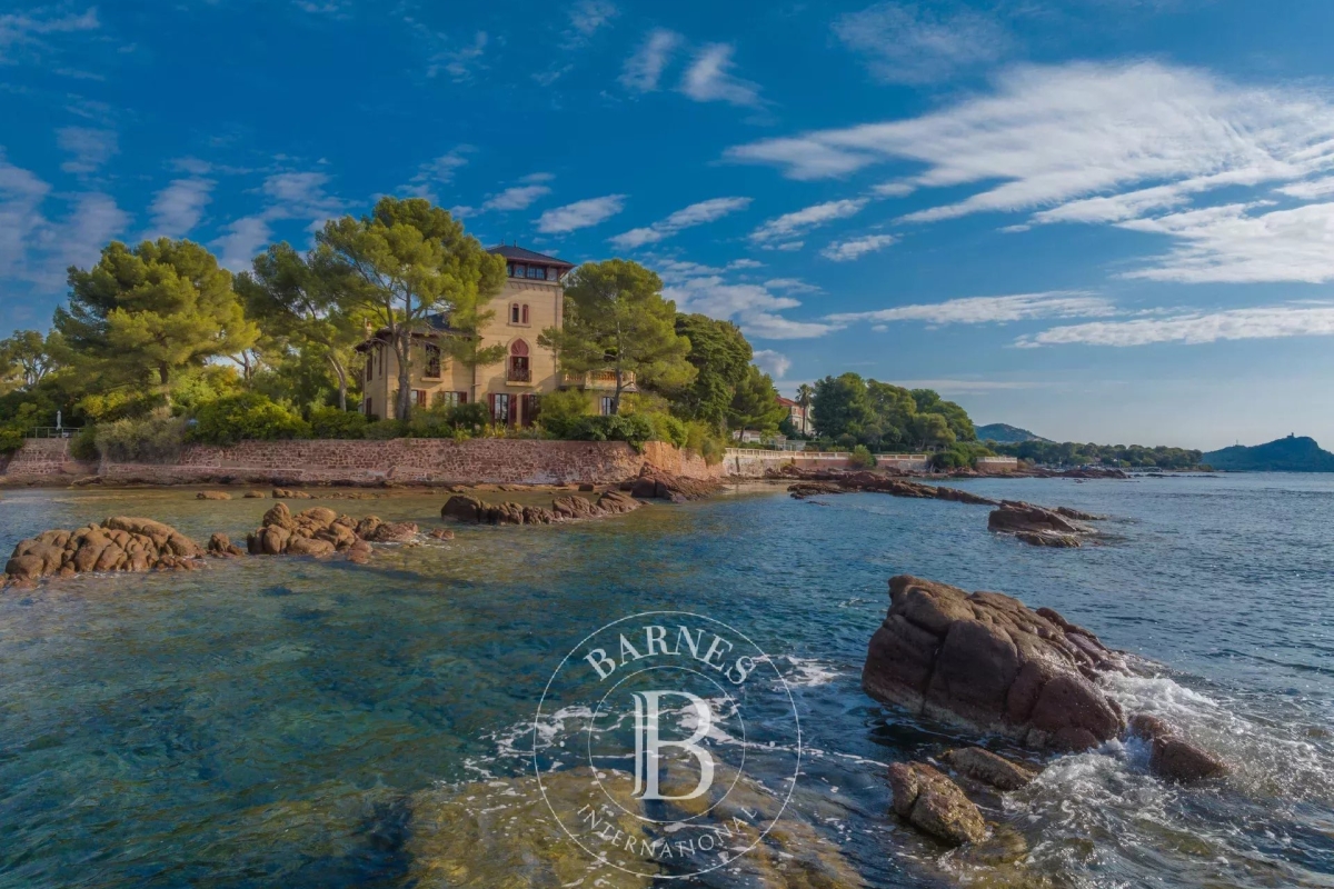 Maison de luxe à vendre à Saint-Raphaël, 9 800 000 €, Photo 1