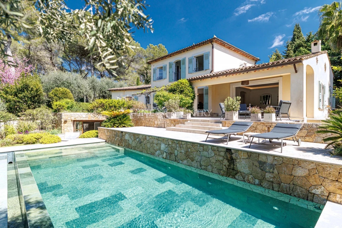 Luxury House for sale in Mougins, 2 550 000 €, Photo 1