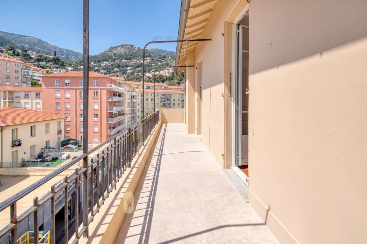 Appartement de luxe à vendre à Beausoleil, 650 000 €, Photo 2