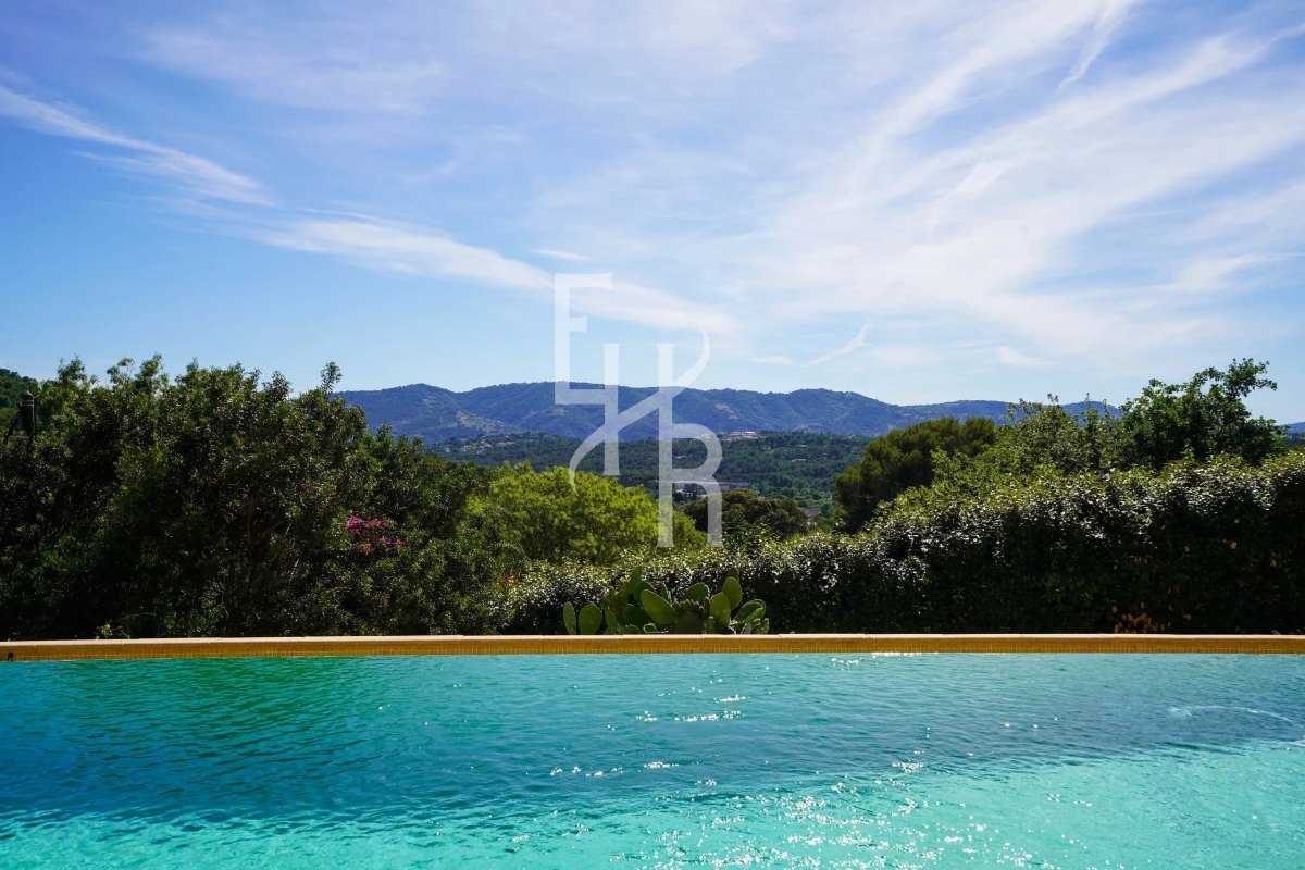Luxury House for sale in Mougins, 1 350 000 €, Photo 3