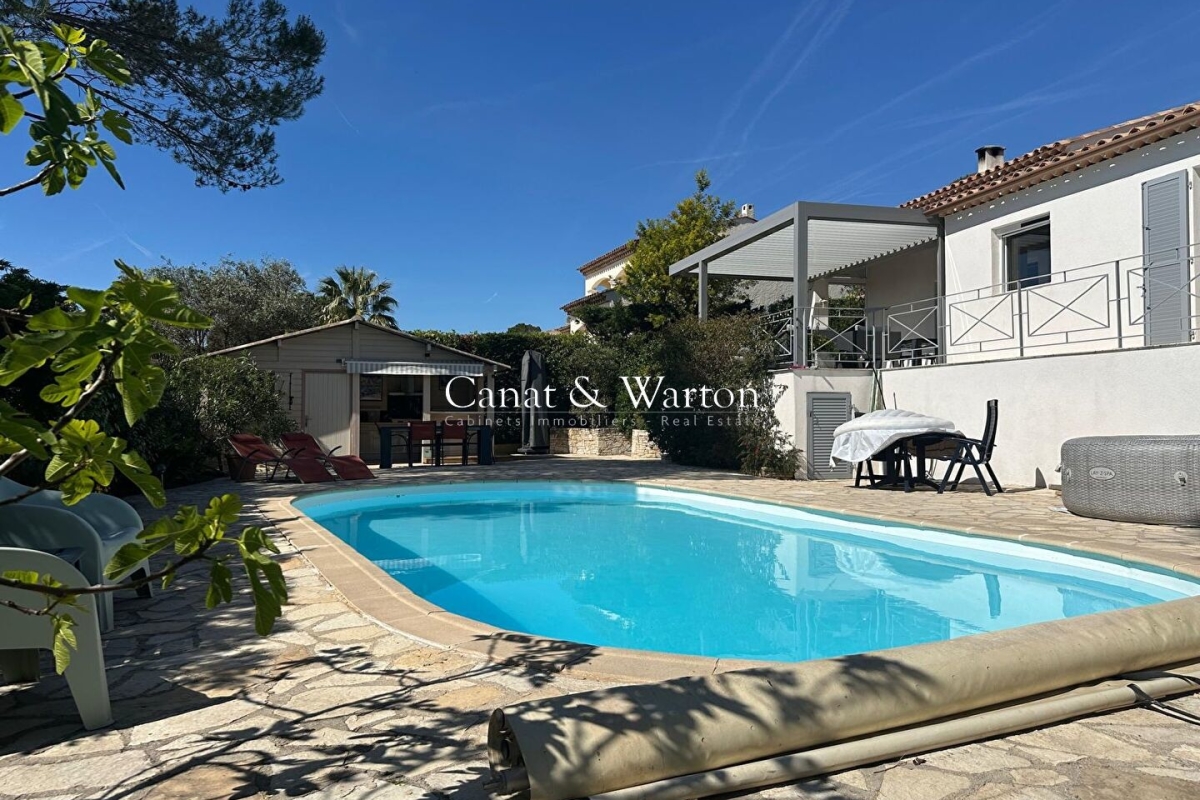 Maison de luxe à vendre à Saint-Raphaël, 1 098 000 €, Photo 1