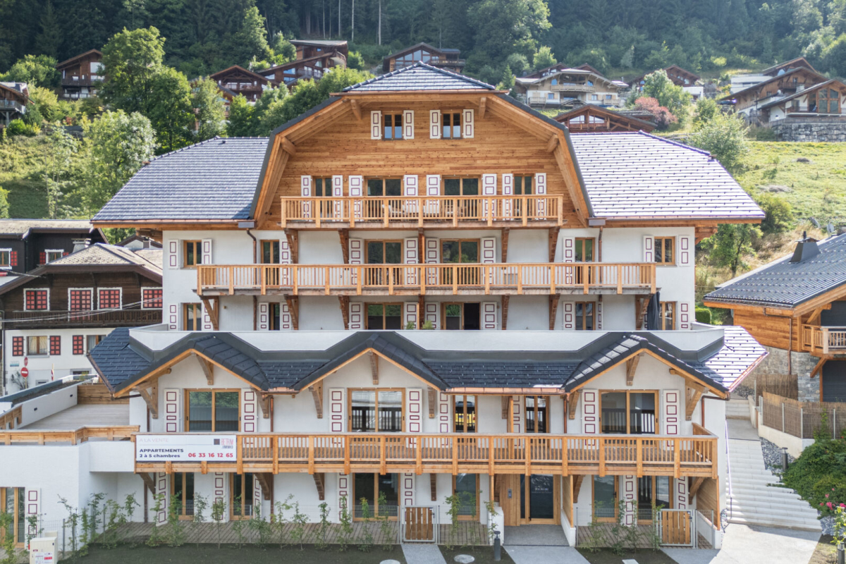 Luxury Apartment for sale in Morzine, 1 400 000 €, Photo 1