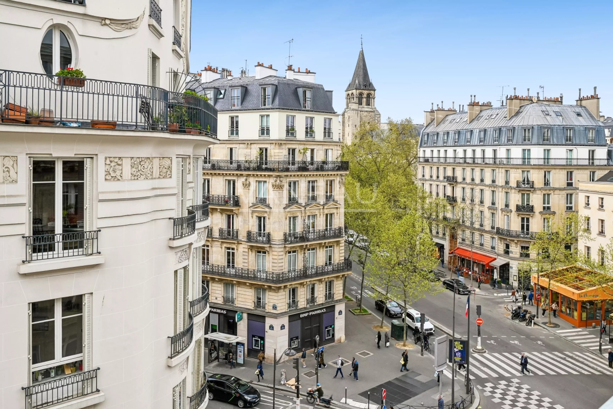 Luxury Apartment for sale in Paris 6ème, 800 000 €, Photo 1